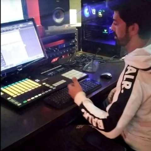 سیامک شیرزاد تو میخوای جدا شی